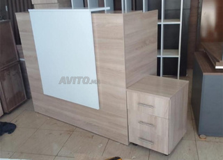 mobilier de bureau\ un comptoire de réception