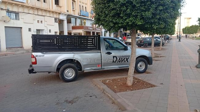 سيارة مستعملة للبيع 