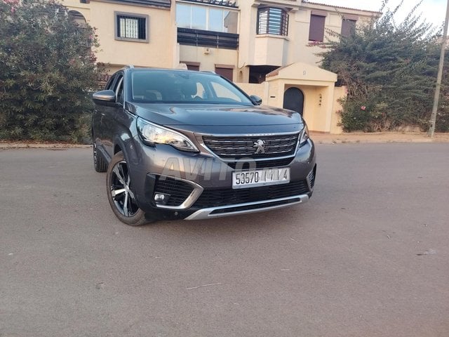 Peugeot 5008 Diesel Automatique 2018 à Rabat