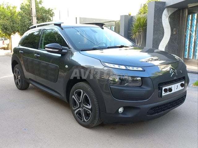 Citroën C4 Diesel Automatique 2018 à Fès