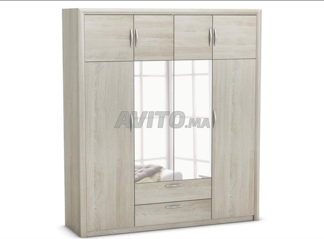 armoire en tres bon etat