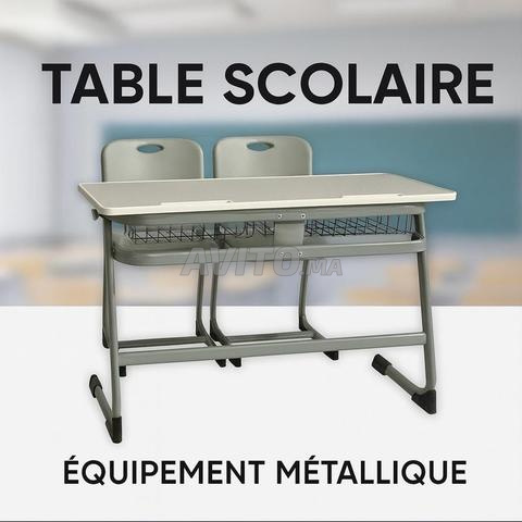 Table scolaire طاولة مدرسية
