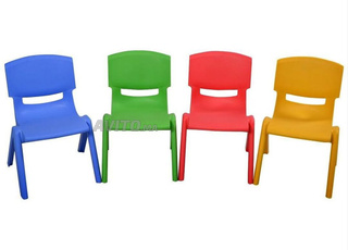 TABLE CAREE POUR CRECHE