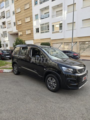 Peugeot Rifter Diesel Manuelle 2023 à Salé