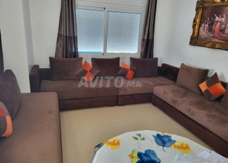 canapés en très bonne station 