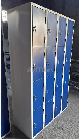 Des Vestaire 2 3 4 Postions  À  A Casablaanca - 2