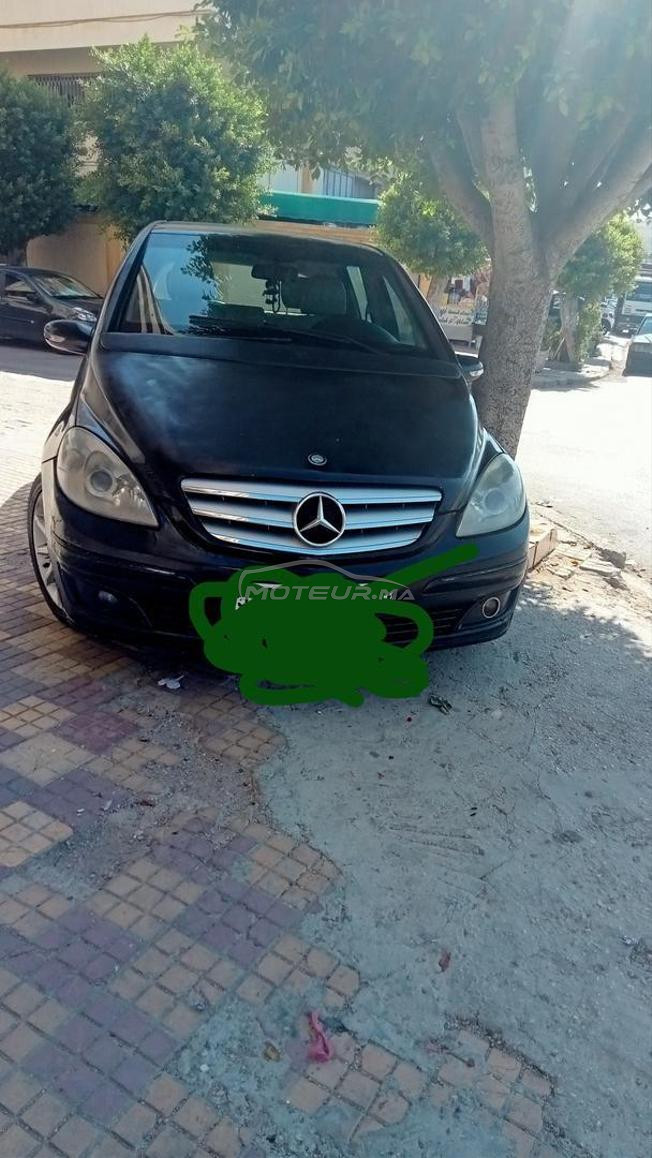 اريد بيع سيارة ميرسيدس 