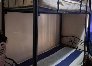 Double lit avec leurs matelas 