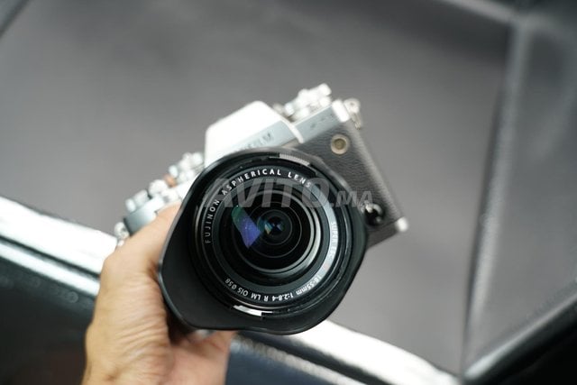Camera FUJIFILM X-T3 avec LENS 18-55mm F2.8