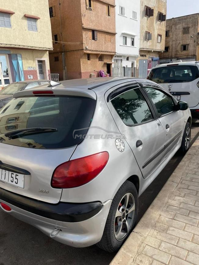 Peugeot 206 Essence Manuelle 2001 à Salé