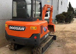 Mini pelle Dossan 3.5 tonnes 