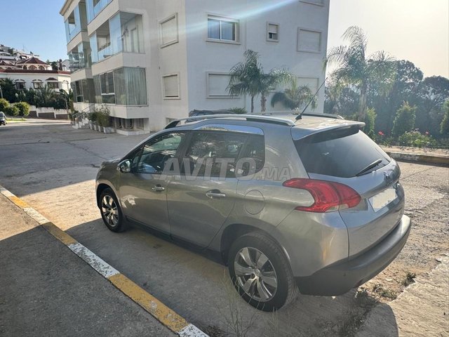 Peugeot 2008 excellent état à Tanger