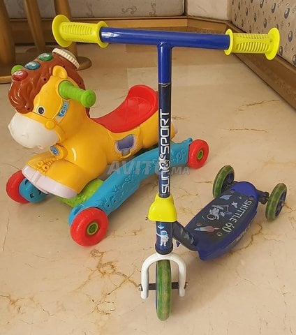 Lot trotinette et cheval Vtech