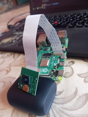 Raspberry Pi 4 Model B et camera Pi Rev 1.3