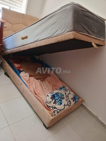 2 lits rangement avec matlas très bon état 