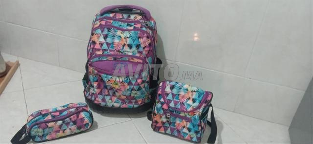 محفظة مدرسية للتلميذات جيدة للبيع