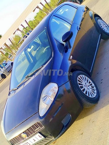 Fiat Grande Punto Essence modèle 2011 à Marrakech