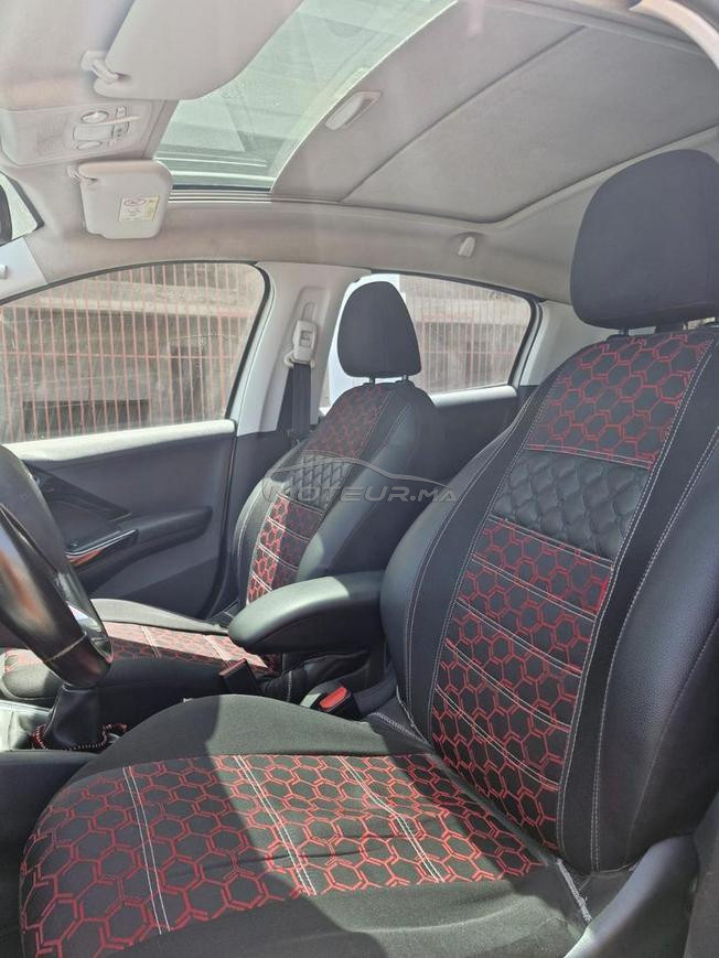 Peugeot 208 with édition toute option