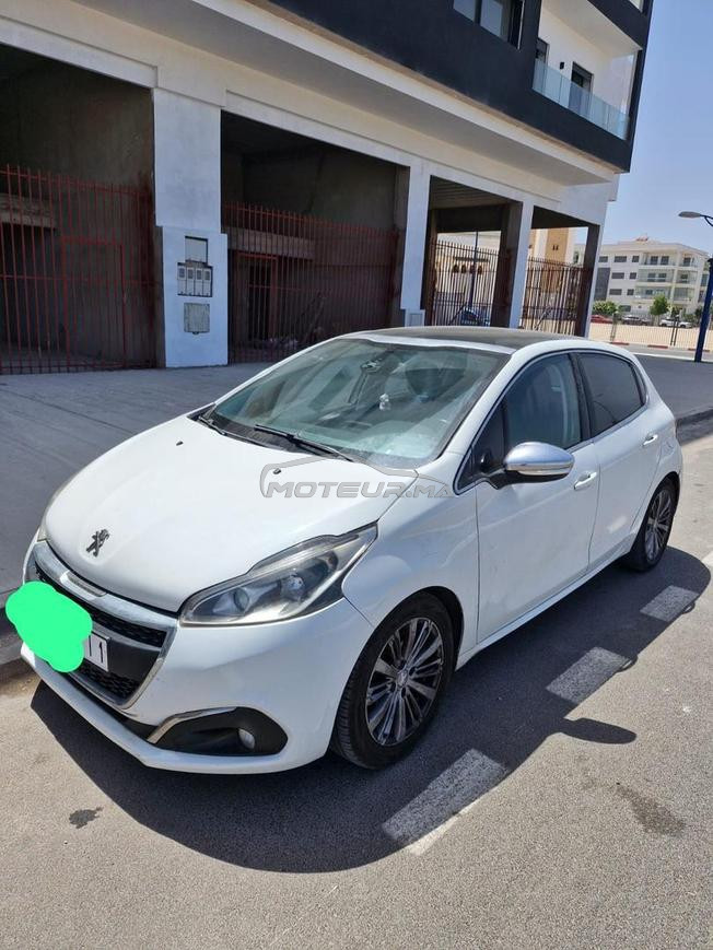 Peugeot 208 with édition toute option