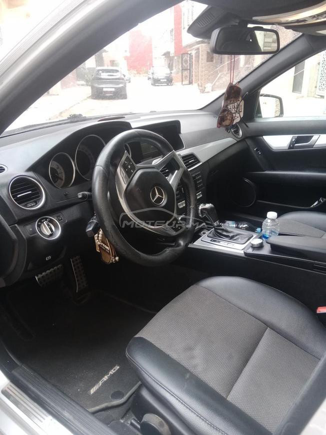 Mercedes-Benz 220 Diesel Automatique 2011 à Safi