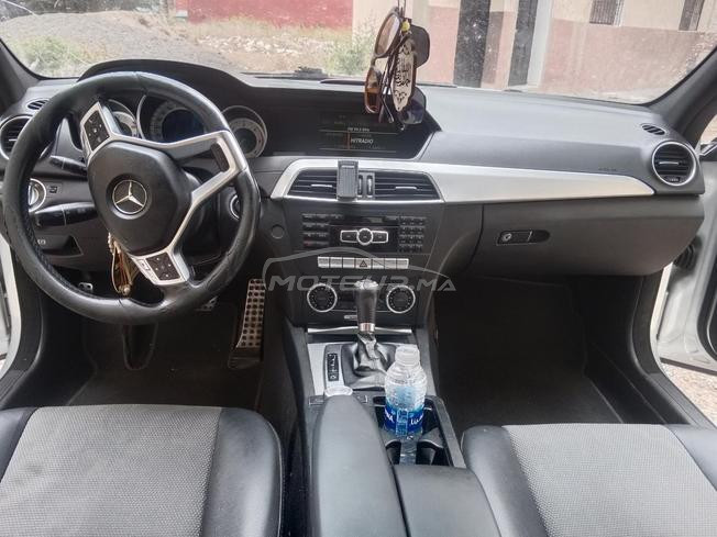 Mercedes-Benz 220 Diesel Automatique 2011 à Safi