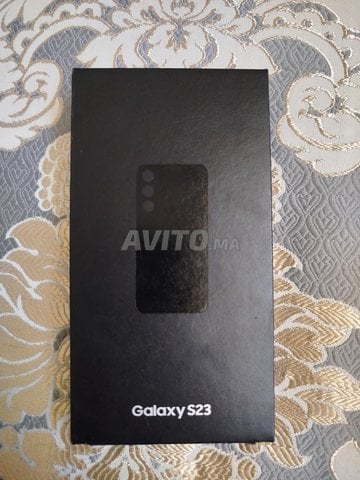 Samsung Galaxy S23 NEUF 128GB 8GB RAM - S911B/DS