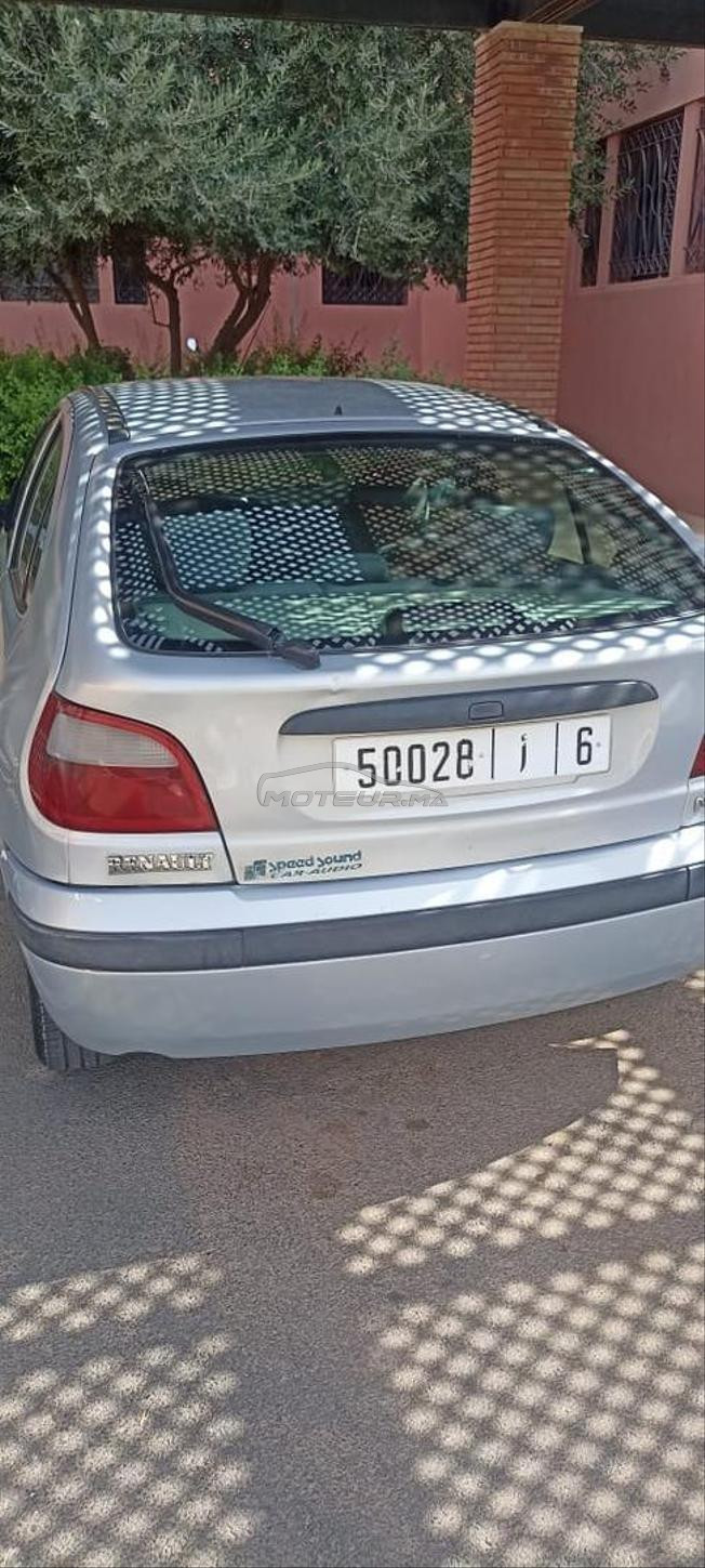 السيارة تباعت