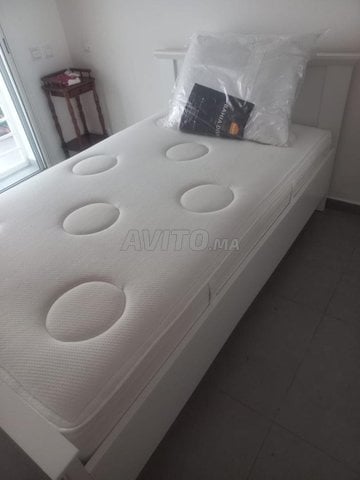 vente lit avec support matelas simmons