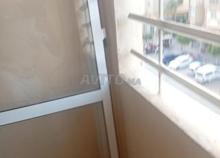 باب المنيوم مع  بلاكار ديال كوزينة 