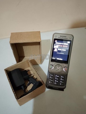 Sony Ericsson W760i Très Bon État