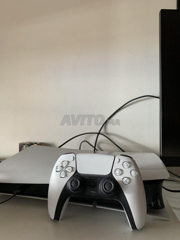 Ps5 slim digital   1tb darba 8 mois