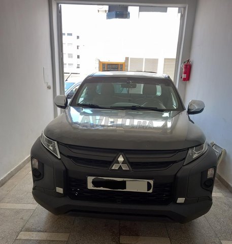 mitsubishi  L200
