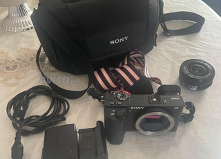 Sony A6500 avec sony 16-50mm et Accessoires