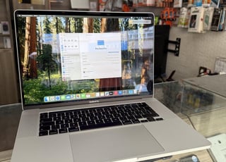 MacBook Pro 2019 i9 16 pouces