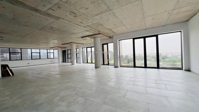 Bureau de 242 m² à louer - Florida Center Park