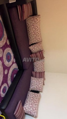 salon en L confortable, avec son tapis assorti