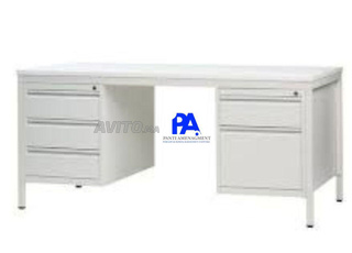 Bureau semi métallique avec caisson métallique 