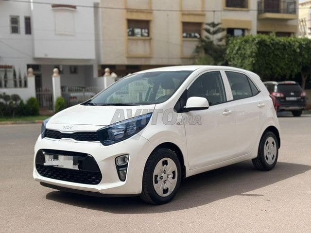 كيا بيكانتو إيسونس مانيويل 2022 في أكادير