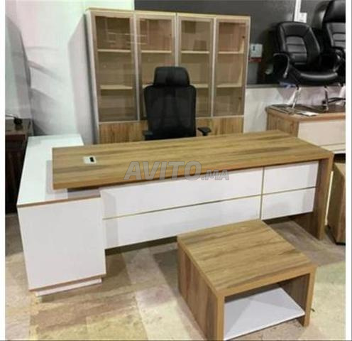 BUREAU EN BOIS ( AVEC ET SANS RETOUR ) DE FÈSS
