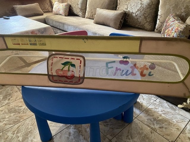 Chambre enfant 2 lit avec bibliothèque et Barri li