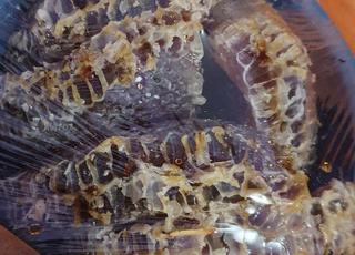 عسل طبيعي الشهدة