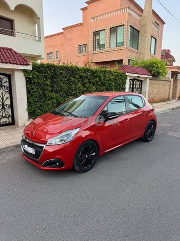 Peugeot 208 2015 tout optons 
