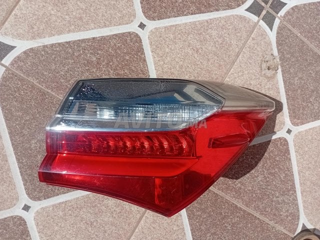 feu rouge ard toyota corolla 2019