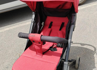 poussette valise rouge 