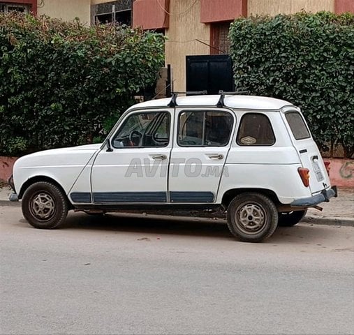 Renault R4 Essence Manuelle 1989 à Mohammedia