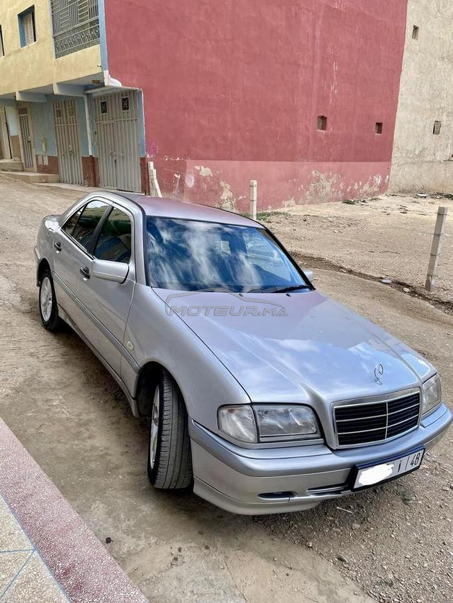Mercedes-Benz 220 Diesel Manuelle 1997 à Tsaft