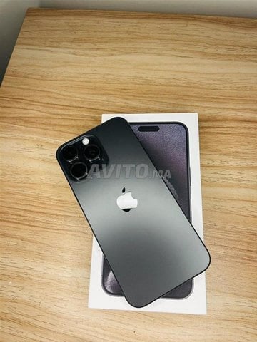 iPhone 15 pro max neuf