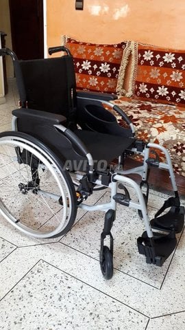chaise roulante en aluminium NEUVE 