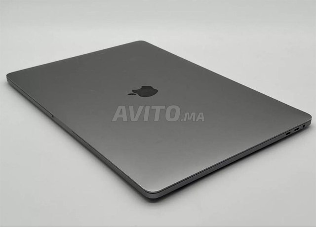 MacBook Pro i9 