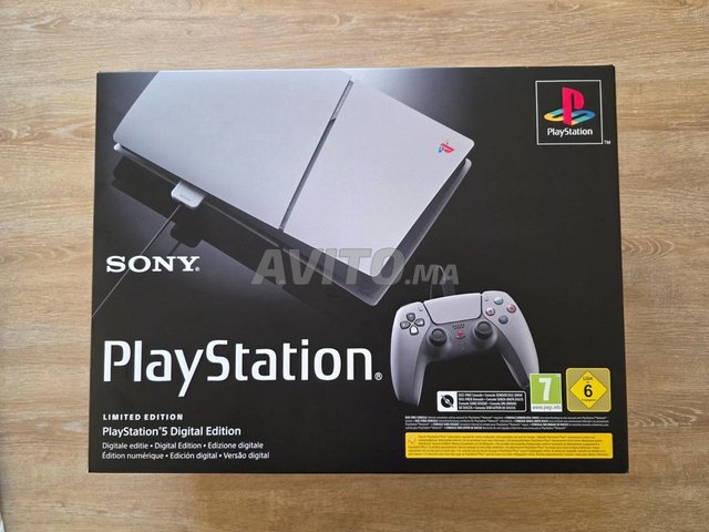 PlayStation 5 Slim 30th Anniversary NEUVE 